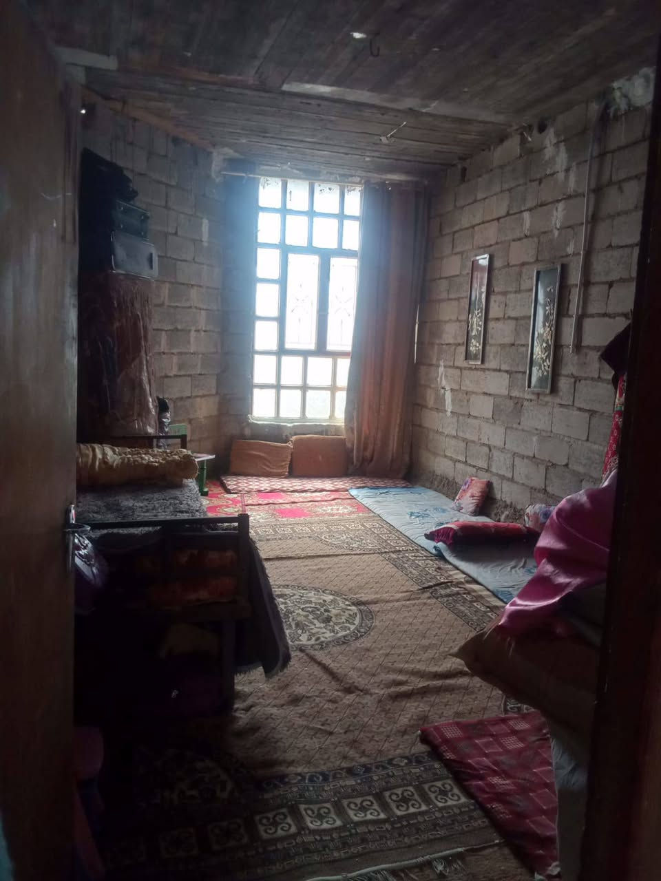 مشتمل بالجغيفي الثانيه المساحه 125طابو زراعي سند تحويل مباشر  بناء بلوك مكانه مميز ماكو بيت صاير بجه الشارع ماكو بيت مقابيلك  بناء طابقين وجه المشتمل هيكل الطابق الارضي كامل بس الارضيه صب والطابق الثاني فقط مسقوف  وأسس بوري كهربا تفاصيل المشتمل بالفيديو والصور  السعر 73 وبي مجال التواصل ع خاص او ع ارقام الهاتف *********** أو ع ***********
