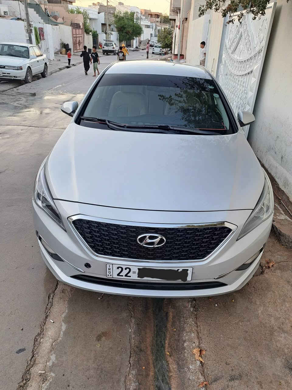 سلام عليكم
سوناتا موديل 2017 للبيع
السعر 125 بيه مجال بسيط جدا 
حادثها من امريكا بنيد بدون دواخل
بالعراق  جاملغ خلفي صفحه سائق
مكينه 2400 GDI
مكينه و كير مكفولات لا تبخير ولا تنقيص              صدرها نظيف بيه طكطكة بسيطة
تبريد خير من الله 
ايرباكات / دركة
سيارة بسمي تريد تحويل تريد وكاله                        رقم اربيل /هزه سنويه جديد 
مكان /كركوك
رقم *********** بيه واتساب
