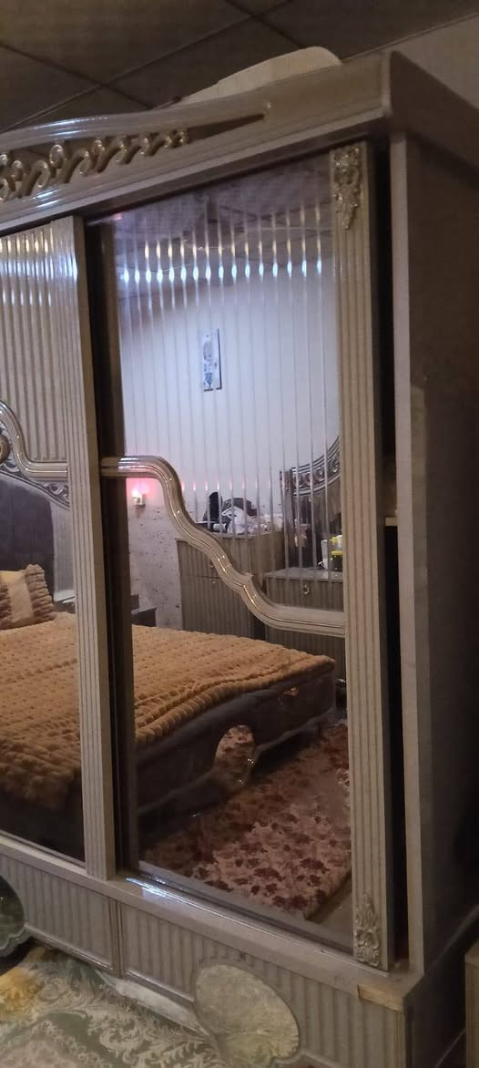 السلام عليكم اخواني متاحات غراض بيت للبيع ومستعمل نظيف اغلبيتهن كلشي وسعره الشراي يتصل ويدلل مكاني كركوك تسعين ***********
