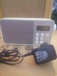 سوني • موجتين FM و DAB • نظيف