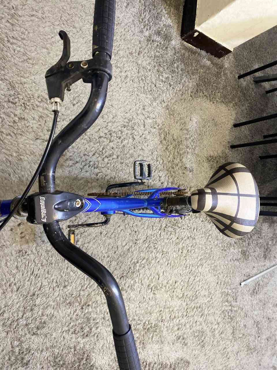 بايسكل للبيع الحجم 20سعر 63وبي مجال بسيط نضافه 80 موديل 22مكان الديوانية


**إذا كنت صاحب هذا الإعلان وتريد حذفه لأي سبب، رجاءا أرسل رسالة إلى الدعم الفني**