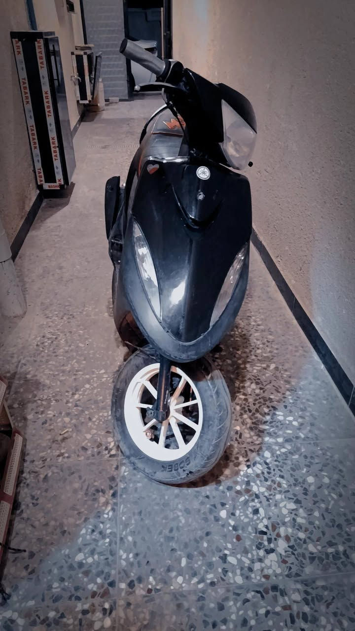 السلام عليكم ماكس عدله  بوشه 55
مكينه ما ملعوب بيه بس بوشه كهربائياته شغاله  سلف وهندر.   بس قبق كلجات نقص مال هندر  صارنصه fm بعده بملاحه تجي تفحص وتروح  

السعر 400 بيه مجال 

للتواصل ***********
