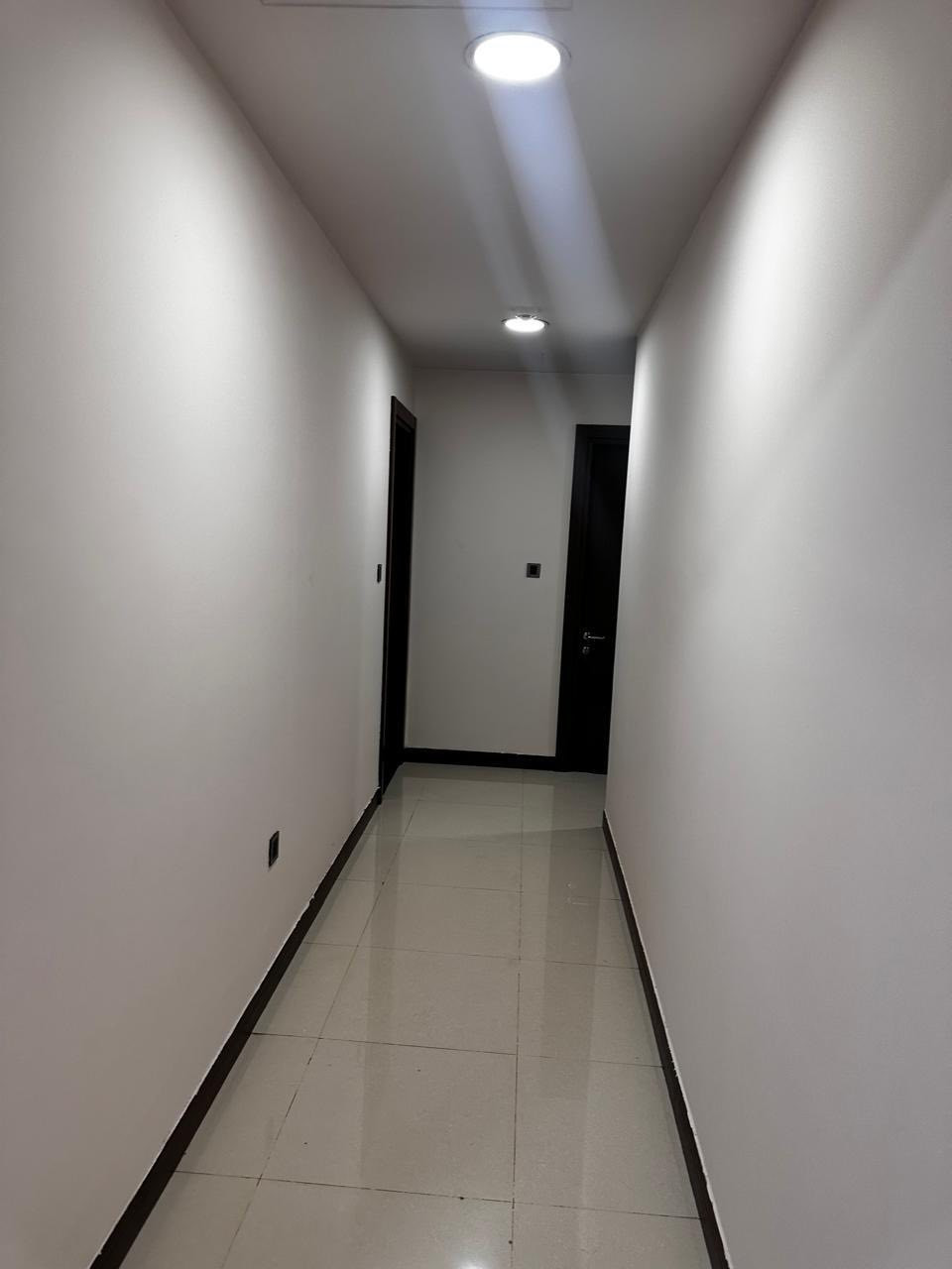 🪩 شقة للبيع – بوابة العراق
📐 198م | 🏢 بناية 2
🛏 3 غرف نوم
🌆 إطلالة الزوراء
🛋 مؤثثة (مؤجرة حاليًا)
💰 الإيجار: 1,500,000 شهريًا
💵 السعر: 330,000$

📞 0770 666 3931
