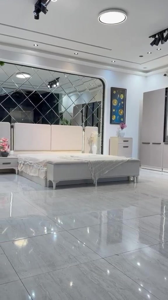 *عرض خاص 
تم وصول موديل صباح المقلم*
*10قطع الاصلي*
*كنتور مختلف ٤باب المنيوم*
*قياس الكنتور٣٢٠ سم ارتفاع ٢٢٠*
*قياسات الغرفه ضخمة*
*١٢ باب بالكنتور*
*سرير مخزن +شازلون مخزن*


*بسعر مليون و 150 الف
ممكن تذكر وين موقعكم بالضبط حتى الزبون يعرف منين يستلم أو إذا أكو توصيل؟: 
بغداد 
هل هالموديل جاهز للاستلام هسه لو يحتاج طلب/تجهيز، وشنو مدة التسليم إذا الطلب اليوم؟: 
الاستلام خلال 24ساعه
السرير المخزن والشازلون المخزن داخلين بالسعر كله لو كل قطعة إلها سعرها؟: 
السعر الكلي 
المقلم/الكونتور والأبواب المنيوم: شنو نوع الخشب أو المواد بالضبط، وهل بيه ضمان أو كفالة على التصنيع؟: 
mdf تركي اصلي مع ضمان 5سنوات
.
.
.
.
.
....
.
.
#غرف_نوم #اثاث #العراق #بغداد #البصره #الانبار #واسط #الموصل #كركوك #المثنى #ميسان #الموصل #كركوك #نينوى #تكريت #ديكور_راقي #جميع_المحافظات #ميسان #الموصل 