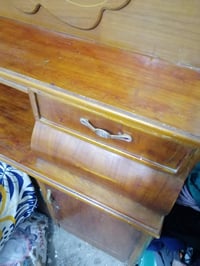 طقم غرفة نوم • ميز مراية • بدون تخت