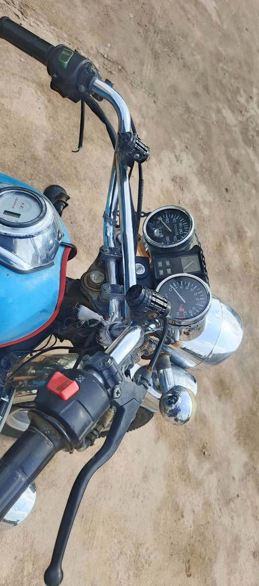 سلام عليكم ستوته ٢٠٢٠ رقم و سنويه الإنكليزي بسمي كفالف عامه تخم تاير جديد و ضفيره جديد و باتري جديد محرك ٢٠٢٥ جديد البدي مغلف ابلايود جديد كهربايات كله جديد لايت زنون  و بشبول جديد بيع مستعجل المكان نجف الحيدرية عامود ٤١٢ وهاذ ***********
