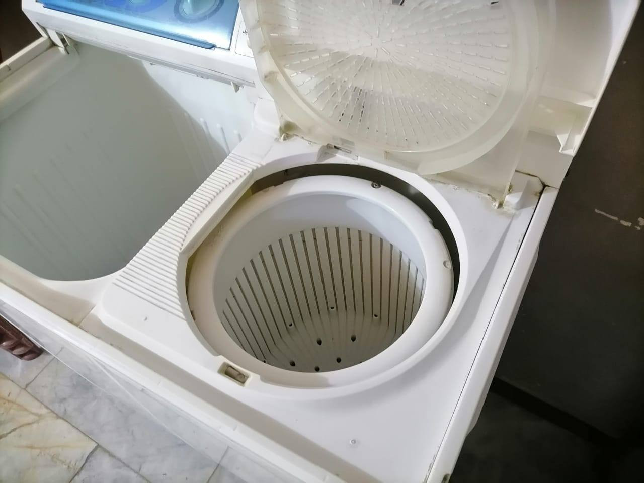 غسالة هيتاشي اصلي للبيع مركز الحلة بسعر ٩٠ للتواصل للتواصل واتساب ***********
