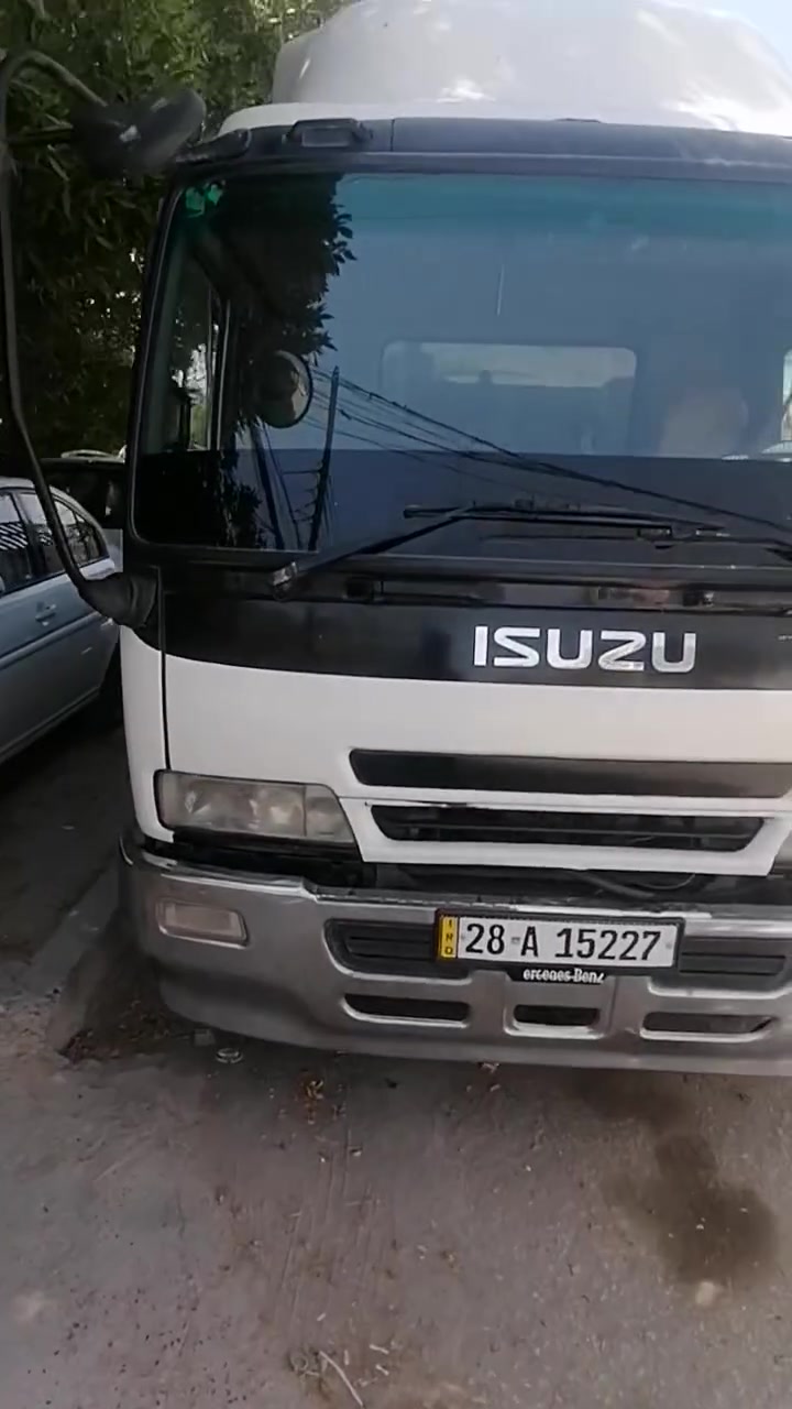 سلام عليكم ازوز لبيع مديل٩٧  سياره جديده وسعر مناسب رقم هاتف ***********
