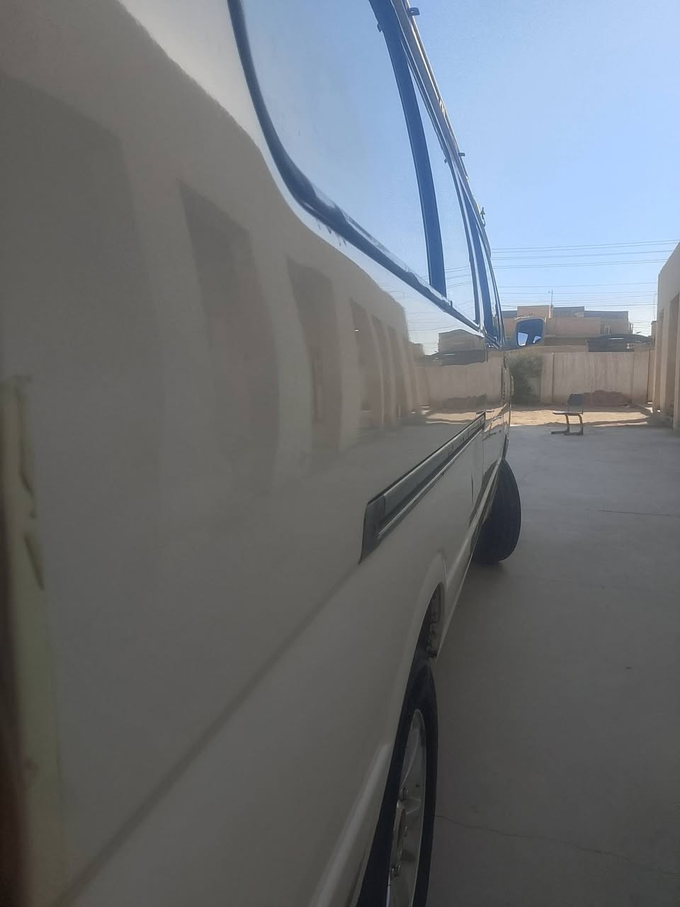 السلام عليكم H1للبيع سياره كفاله من الصبق وضربه محرك كير الكسل حداده مضبوطه دوشمه جديده منضومه غاز 80 لتر تبريد بس الكمريسر ضعيف وجايب واحد رقم بابل مشروع وطني بدون تحويل موصليه ماعليه اشاره السعر 38 وبيه مجال بسيط كلش *********** العنوان البصره
