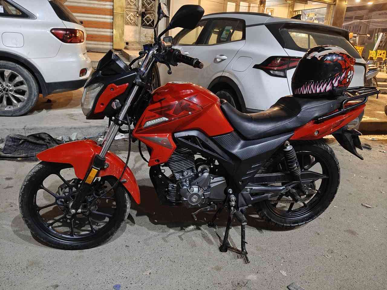 دراجه كيواي RK 200 cc
الدراجه اوراق ❤️اوراق ❤️اوراق❤️ممرقمه هذه ديكور
الدراجه مكينتهه ممفتوحه موديل ٢٠٢٢ 
✨📣وياهه بصمه تشغيل عن بعد عدد ٢
مناقصهه اي شي نضافتهه مثل متشوفون وياهه 
💯خوذه+سماعات ويا الخوذه 
مكاني بغداد الشعب سوق شلال سعرهه مليون قفل قفل من الاخير
*********** او *********** واتساب
