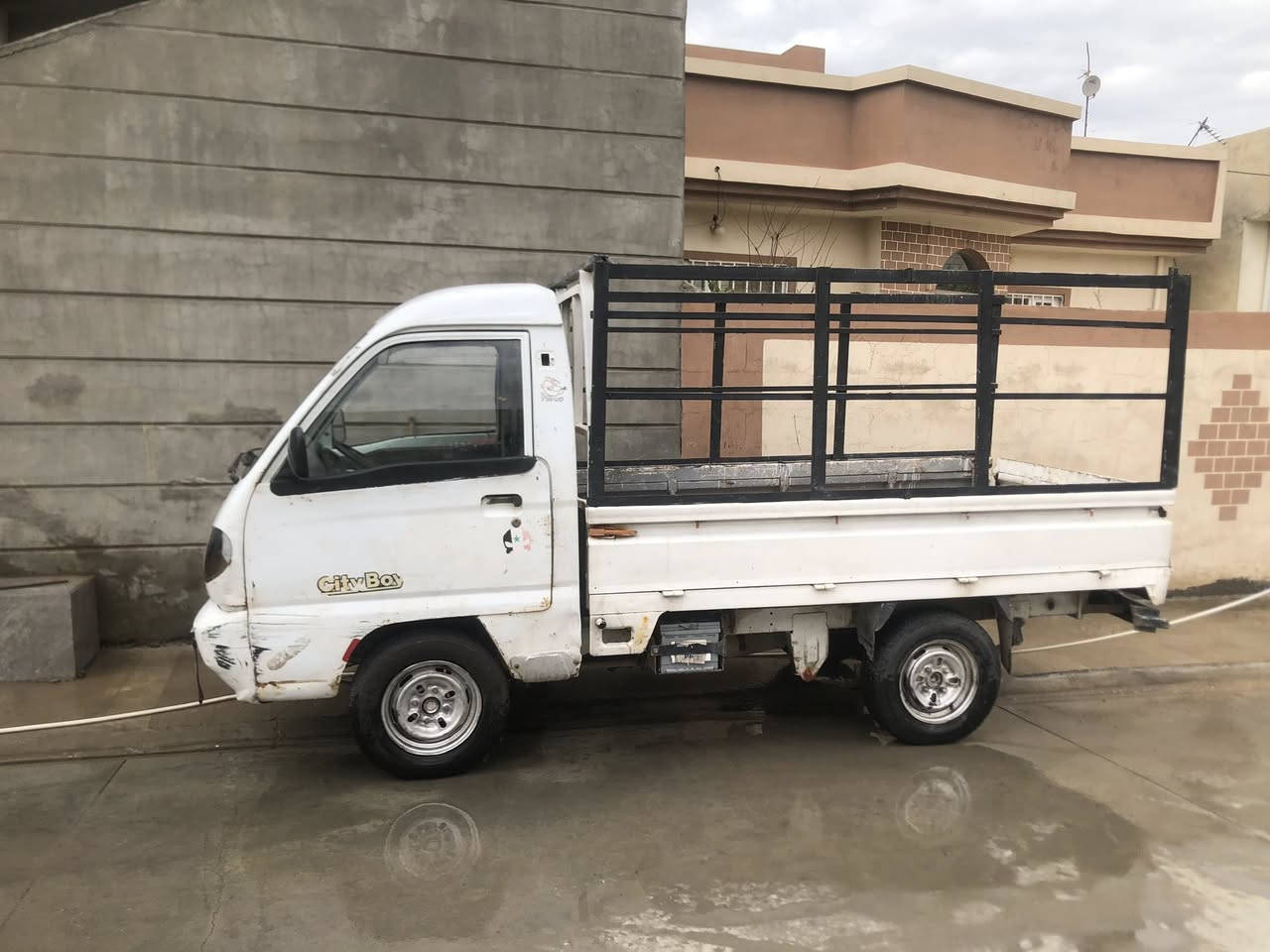 السلام عليكم كيا فاو 2007 كير محرك صدر كهربائيات بدون عيب اوراق كاملة بدون صبغ شاصي بلادي سيارة كلها بلاد مكاني كركوك حي كًوردستان  الشراي يتصل ***********.  سعر 14
