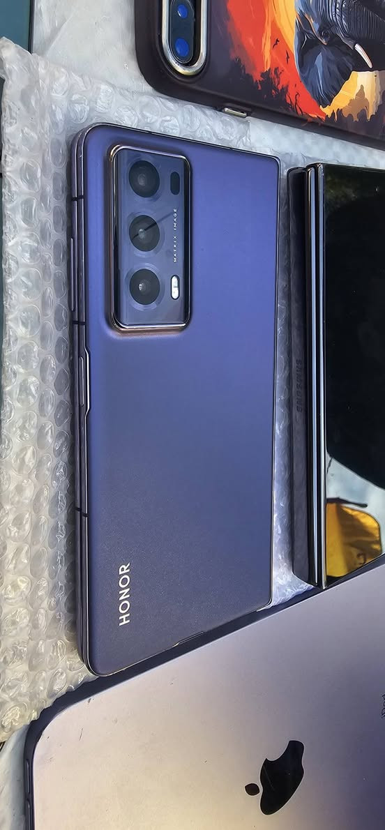 هونر ماجك v2 انحف جهاز مطوي بل عالم ذاكره ٥١٢ رام ١٦ +٧ دبل سيم كارت
واضح بصوره سعر خاص (***********)
