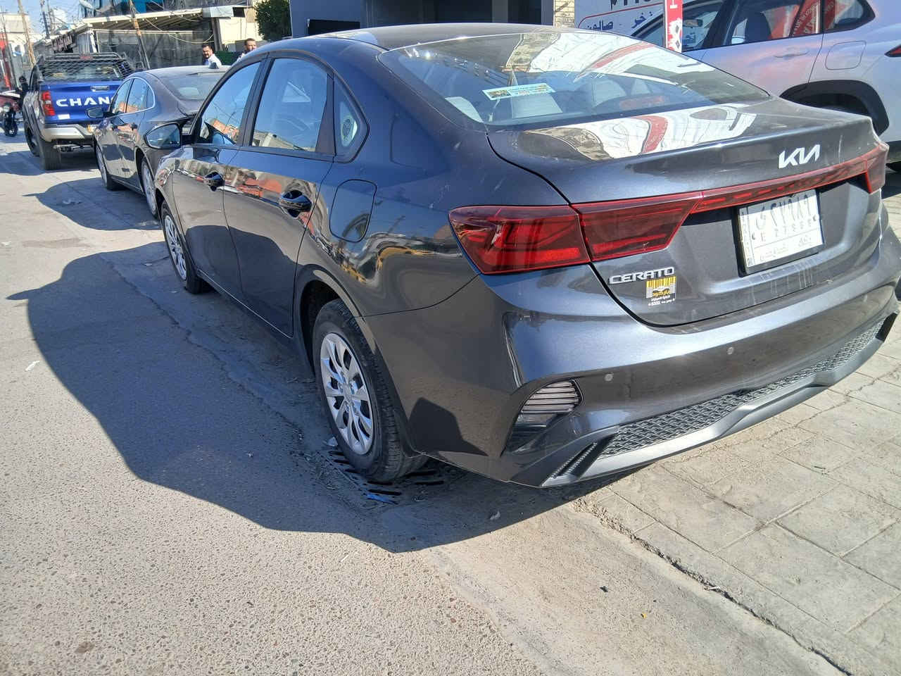 سلام عليكم سيراتو خليجي موديل ٢٣ رقم بغداد سياره كفاله عامه عله وضع شركه ماشيه ٣٥ الف بعدها زيرو مواصفات شاشه كامره حساسات مواصاف نص فول العنوان بغداد سيدسه  سعر ١٦٧ وبيها مجال حك جيه *********** ***********
