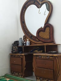 للبيع • غرفة نوم • ديكور