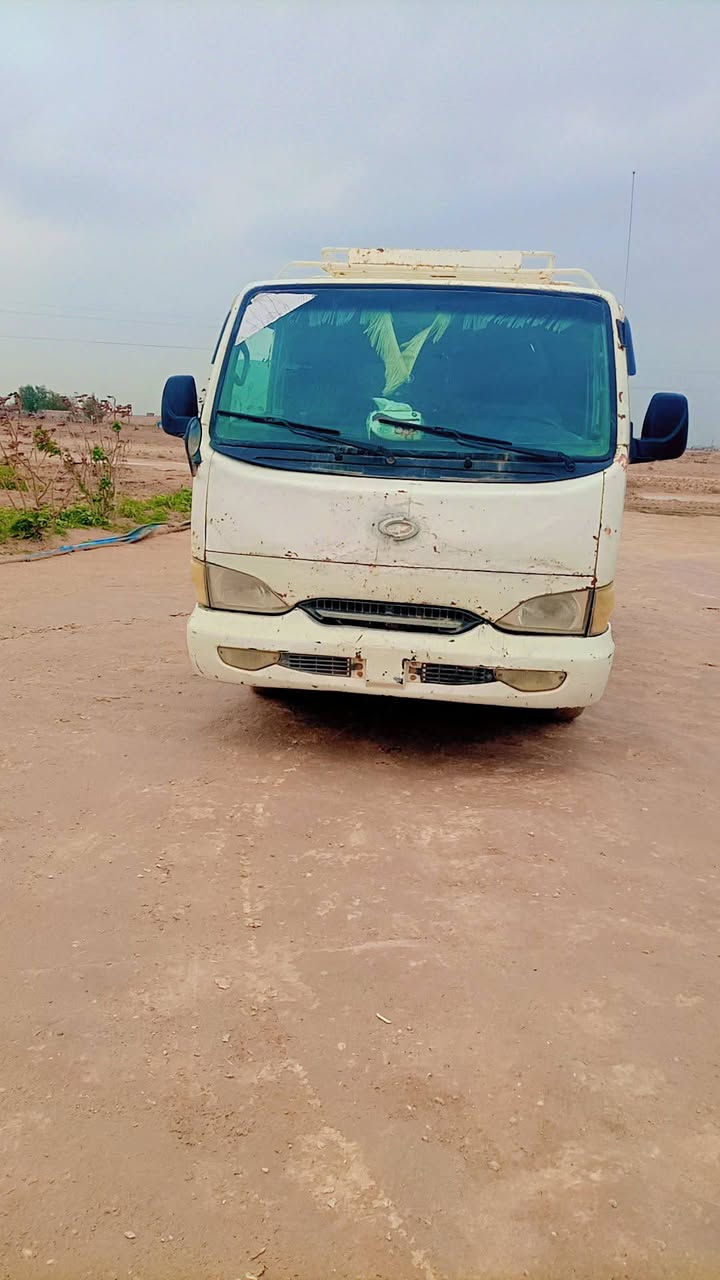 سلام عليكم سياره للبيع سامسونج موديل 2000 سياره نضافه 80٪ محرك مجفت جديد هوه والبنب كهربائيات شقاله كله ارقام انكليزي بعد شهر استلمهن رقم بغداد حمل السنويه تنتهي بعد 2 سنتين. سياره مكفول كفاله عامه سعرها 60 وبيها مجال لشراي چثير 
***********
