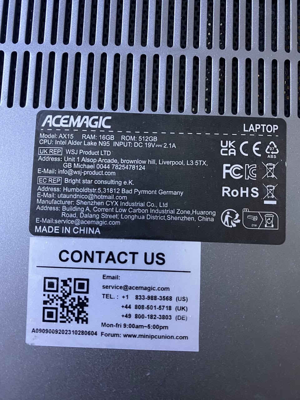 الشاشه مكسوره اشتريته قبل اسبوعين جديد لوك اني اكتفته لابتوب ACEMAGIC AX15 سعره 225
🔹 المعالج:
Intel Processor N95
 • 4 أنوية
 • سرعة تصل إلى 3.4GHz
 • مناسب للتصفح والدراسة وتشغيل البرامج اليومية

🔹 الرام:
 • 16GB RAM
 • يساعد على فتح عدة برامج بنفس الوقت بدون بطء

🔹 التخزين:
 • 512GB SSD
 • تخزين سريع لتشغيل النظام والبرامج

🔹 الاستخدام المناسب:
 • التصفح والإنترنت
 • برامج الأوفيس والدراسة
 • مشاهدة الفيديو
 • ألعاب خفيفة

🔹 نظام التشغيل:
 • يدعم Windows

📌 الخلاصة:
لابتوب اقتصادي مناسب للاستخدام اليومي والعمل الخفيف مع أداء جيد وسرعة في التخزين


**إذا كنت صاحب هذا الإعلان وتريد حذفه لأي سبب، رجاءا أرسل رسالة إلى الدعم الفني**