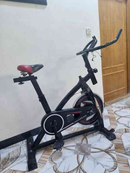 جهاز جري جديد شغال كل السرعات سعره 275 جهاز رياضي بايسكل سعره 150 المكان كربلاء الاستفسار *********** كربلاء
