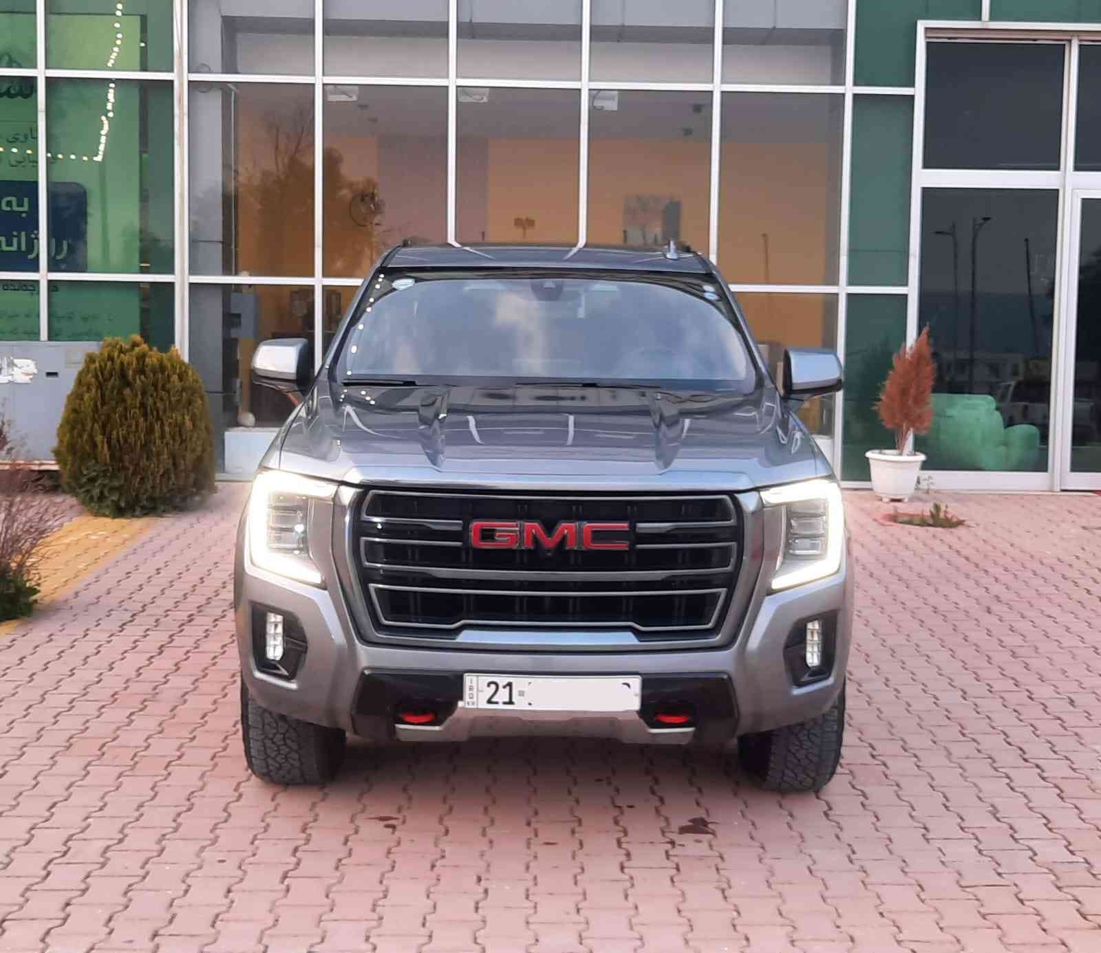 GMC YUKON AT4 
2021 
مواسەفات خلیجی 
لۆک لۆکە ٦٠ هەزار کم رۆشتوە یەک دەسە سەیرەکە بەناوی خۆمەوەیە 
بێ بۆیاخە  
هەموگیانی لۆکە سەیارەی ماڵە 
نرخی ٤٨٥ گەڵاو مامەڵەیەکی زۆر کەم 
ژ.م . *********** السليمانية, العراق

