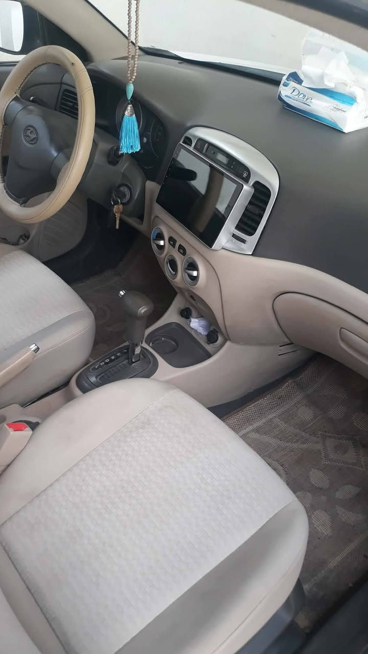 للبيع أكسنت المقدس صابونه موديل 10 رقم بغداد دولي باسمي محرك 1600 كير أوتماتيك تبريد تدفئه كهربائيات الكل شغاله كاعيه مغلفه سويج عدد ٢ تحويل ثاني يوم سنويه لغاية ٢٧ هزه جديده سنتر لوك جام كله شغال كهرباء مابيه فقط المأشر ب الاحمر للمزيد الاتصال ب الرقم *********** مكانه نجف وتدلل .
