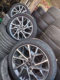 ويل كب حجم 17 اصلي .. الاطارات نضافة 100 %100 بيع او مراوس ... المكان ...