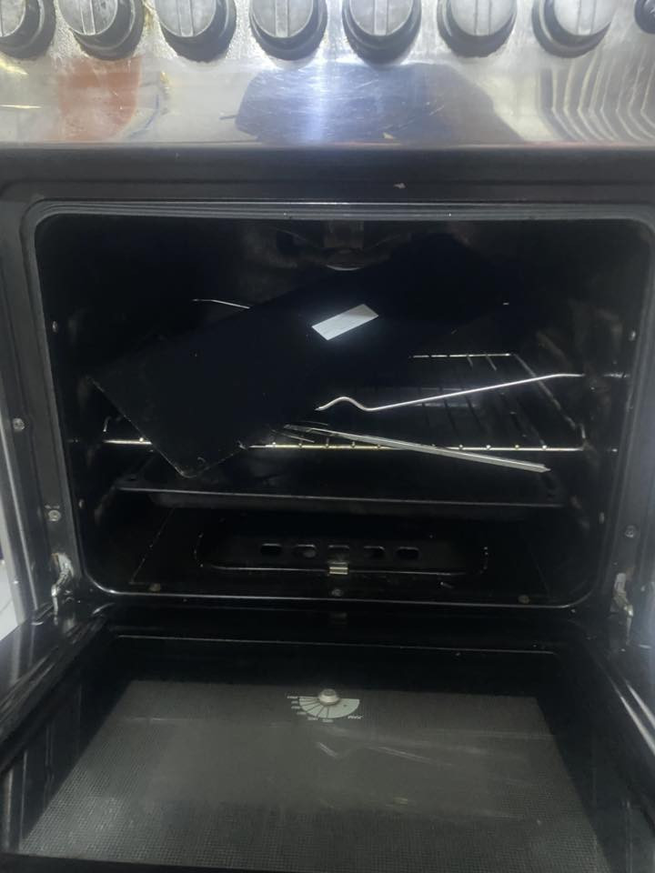 طباخ نضيف للبيع مكانه حي الوحده ***********
