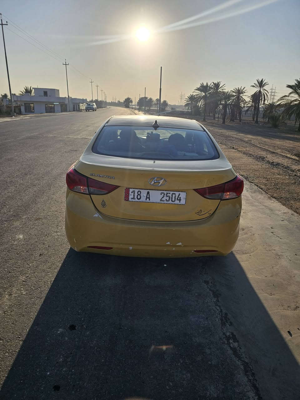 سلام عليكم سياره النترا موديل 2012محرك وكير خير من الله صدر لامامي وخلفي نص عمر سياره بيه بس بنيد بدل والباقي كله ليبل واحد مواصفات تحكم ستيرن شاشه تثبيت سرعه نضام ايكوه محرك 1800دوش سياره بسمي مشروع وطنيه كبل تحول سعر 88وبيه مجال اتصل ***********مكان بغداد البياع حي لاعلام
