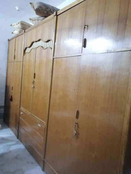 غرفة نوم نظيفه للبيع السعر ٦٠٠ وبيه مجال بسيط مكانه بابل سدة الهنديه خلف مستودع النفط للاستفسار الاتصال على الرقم الموجود.   ***********
