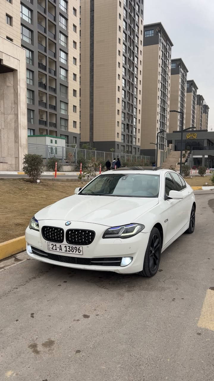 السلام عليكم
BMW2010 /f10/523i/n52
خليجي وكاله العروش 
6سلندر تنفس طبيعي نوزل قصير المرغوب 

مواصفات السياره
1_بصمه
2_شاشه
3_سلات
4_داخل بيجي جلد
5_تبريد قطعتين فان منفصل
6_مري شفط قلاب
7_تحكم ستيرن
8_بردات عدد5وحده كهرباء
9_سايد بريك كهربائي
10_مستشعرات وحساسات أمامي خلفي 360درجه
11_اوتو هولد
السياره خير من الله 
بيها طخه هلال الجاملغ امامي 
وبيها بلكصه بين السلايت وبين الجامه الاماميه كد شبر 
مو حادث 
 رقم سليمانيه
مكان السياره _بغداد حي الجهاد
السعر 160وبيها مجال
***********
