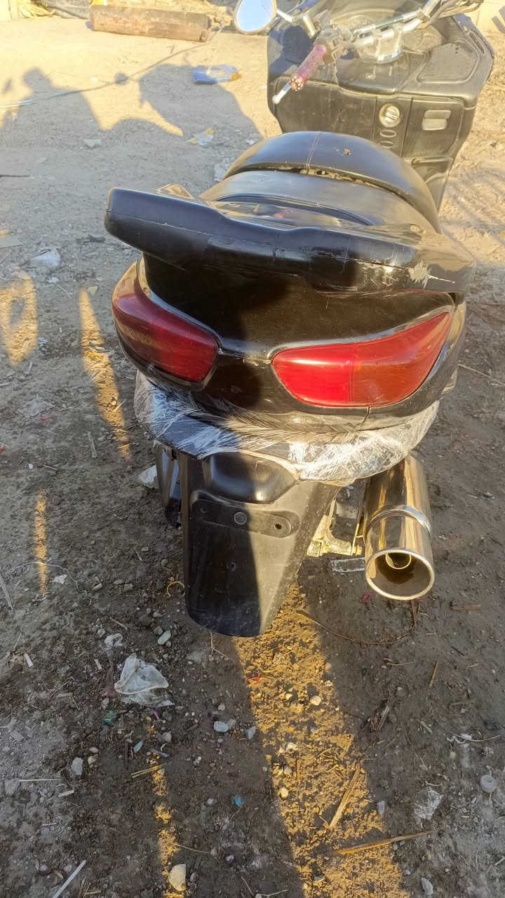 دراجة سعر950بي مجال فورزة 08  بصمة اوراق كاملة اصلي موديل 2017دراجة مزودة بجم بومةوشوتة ستيل وصالنصة وسبايدر مكينة مكفولة خرسة شلعة معدل  130 مكاني بغداد سبع البور ***********كورك بي واتساب ***********
