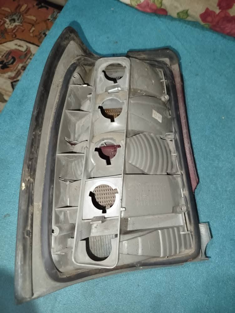 السلام عليكم ورحمه الله وبركاته اني من جنت بالعراق جان عندي اوبل اوميكا 90 بعتها ووراها سافرت عندي اغراض بقت يم اخوية اريد أبيعها وكدامكم بالصور هي واسعارها اريد اخلص منها فدوة هي يم اخوية ببغداد حي العامل وماعدنا توصيل الي يحب يتواصل معي خاص و بعيوني
المسجل سعره 7000 دينار 
البك لايت سعره 12000 الف
الشباك الجديد 23000 الف 
الفرشة مال دشبول 7000 دينار 
القابضة مال كير 3000 دينار
غلاف جداحة 7000 دينار


**إذا كنت صاحب هذا الإعلان وتريد حذفه لأي سبب، رجاءا أرسل رسالة إلى الدعم الفني**