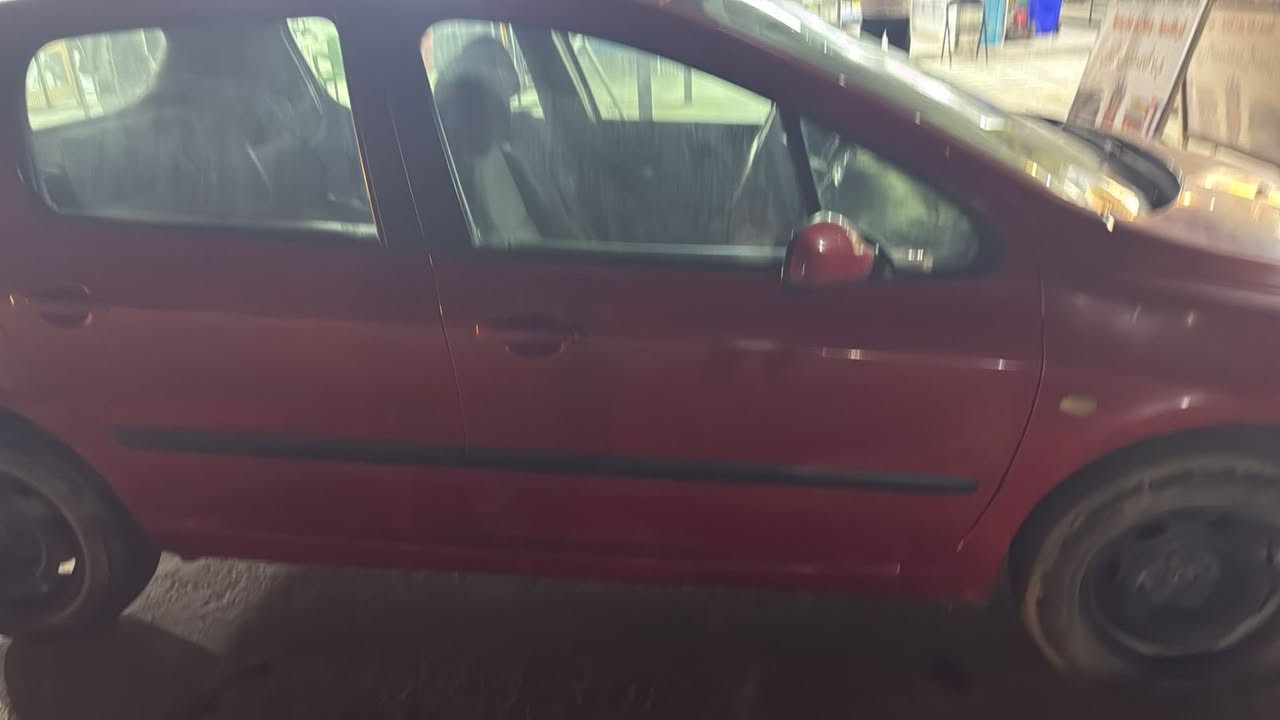 بيجو فرنسي 307 موديل 2006

محرك 1600

سیاره نظیفه ضربتها فقط جاملغ الامامي الايمن

رقم بغداد باسمي

السنويه صاقطه صارله شهرین
سعر 55بيها مجال 
بغداد النهروان

‭ 0770 054 3886‬
