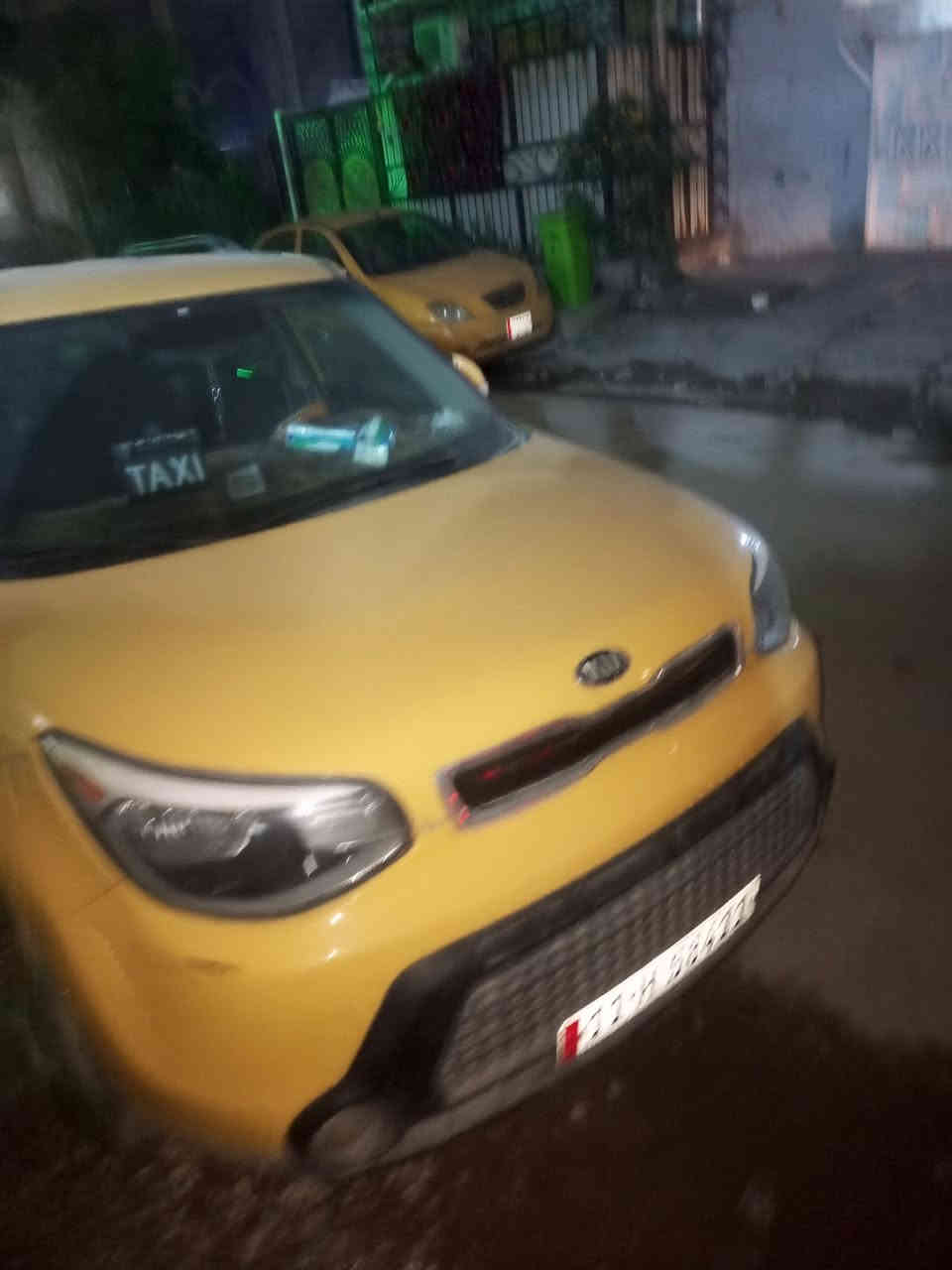 صول موديل 2105 مكينه 2000 دوش
حادث چاملك امامي وبنيد 
السعر 105 ورقه وبيها مجال للشراي
الرقم / ***********
