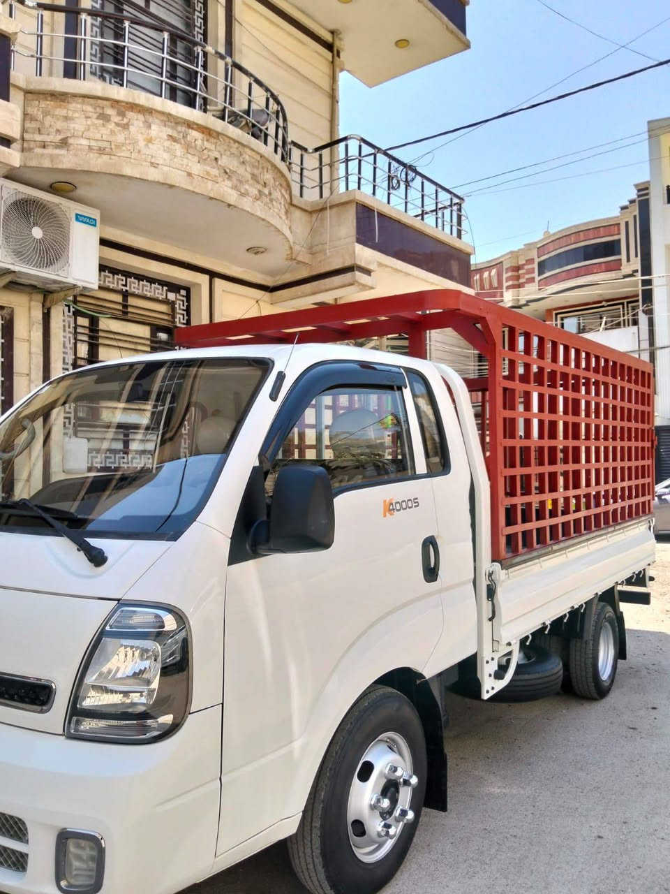 السلام عليكم 
كيا فحل موديل 2021 رقمها بغداد الماني شرط التحويل 
مكينة 4000 جديده لا صرف ولا بخار ولا تنقيص 
وكير ومكينه واكسل وشاصي ورقم شاصي كل مكفول 
تخم تاير جديد سياره جاهزة لشغل محجر وتاير محور 14وستد 27 ومحجر حلو وتبريد ثلج 🥶 سياره جاهزه كبل لشغل دوشمه درجة اولى السياره كامله سياره مكفوله كفاله عامه لا ضربه ولا صبغ ولا تبديل ولا فتح سياره جديده بل كارتون 📦 العنوان بغداد البلديات السعر 165 وبيه مجال بسيط الرقم ***********
ملاحظة حته القواطي مال الشاصي مكفولات
