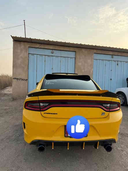 السلام عليكم 
جارجر موديل 17_18 مرمزه سنة وحدة اصل لون اصفر من امريكا 
السيارة جديدة مامتعوبه رقم بصرة خطها شطرة بغداد حادث جاملغ وبنيد شرط بدون ايرباك بدون دواخل سعرها 165ورقة وبيها مجال للشراي مكاني واسط قضاء الحي ***********
