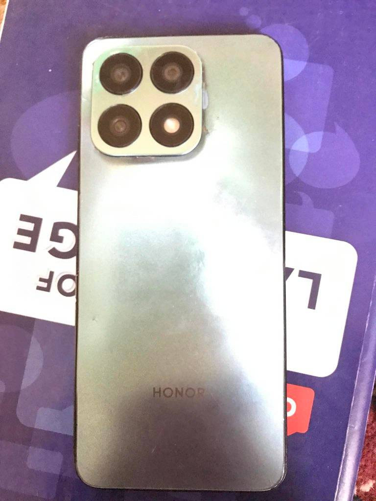 جهاز هونر x8a  ذاكره ١٢٨ بوبجي 60فريم مبدل شاشه فقط بيه فطر بشاشة مامثره علمس السعر ٩٠ بيه مجال شراي يجي خاص رجاء بدون احراج المايشتري لايراسني


**إذا كنت صاحب هذا الإعلان وتريد حذفه لأي سبب، رجاءا أرسل رسالة إلى الدعم الفني**