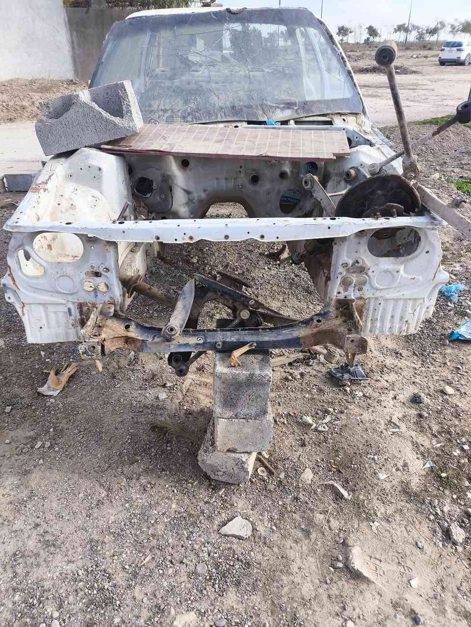 شاصي يسرى بلادي بدون معجون الي يريد قطع او كامل مو مشكله
هذا رقمي 
***********
