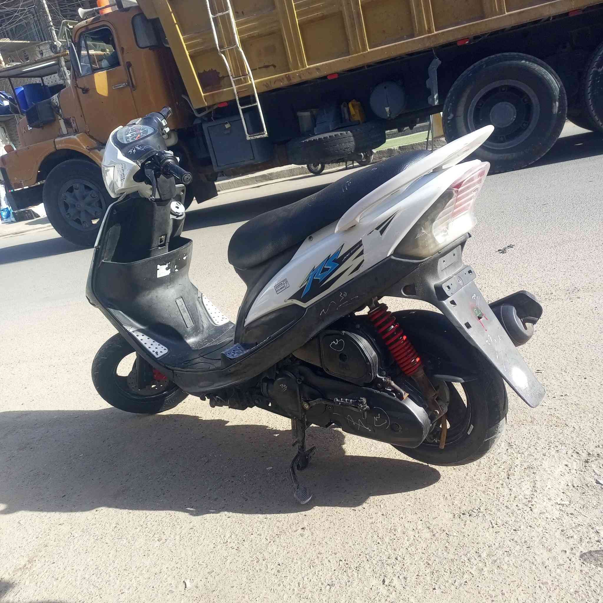 دراجة ماكس عدلة كلهة شغالة سلف هندر كابريتر بلادي سلف بلادي كلهة شغالة تايرات جدد سعر ٥٥٠ وبيهة مجال مكان بغداد العبيدي رقم *********** #الجميع
