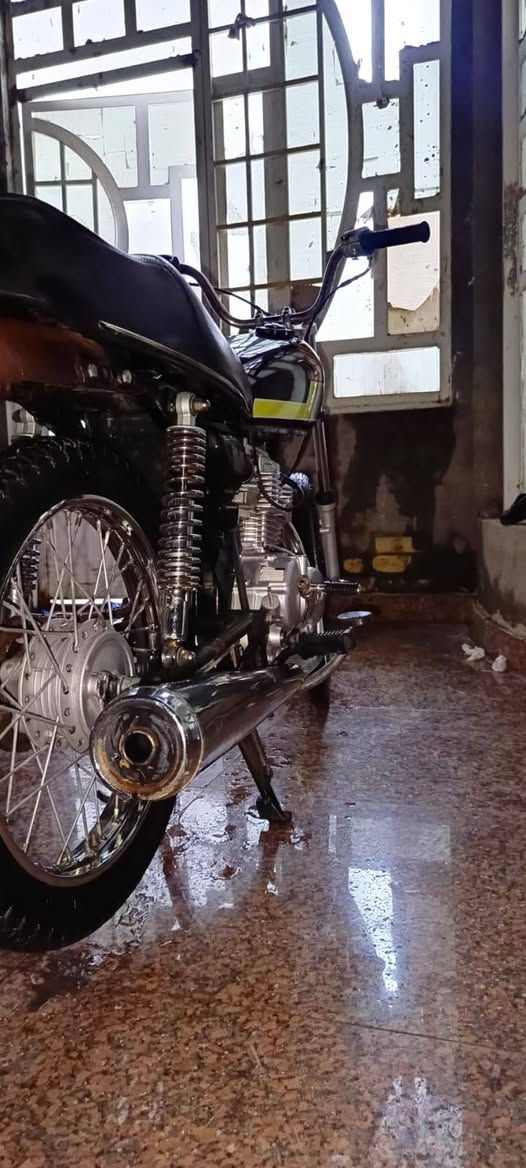 نامه كلك كلك كلك سعرها ٦٥٠ و بيها مجال للشراي دراجه سبانه ما ممددها عليها مكاني ناصريه مركز شومر وهذا رقمي *********** واتساب و مازنجر موجود
