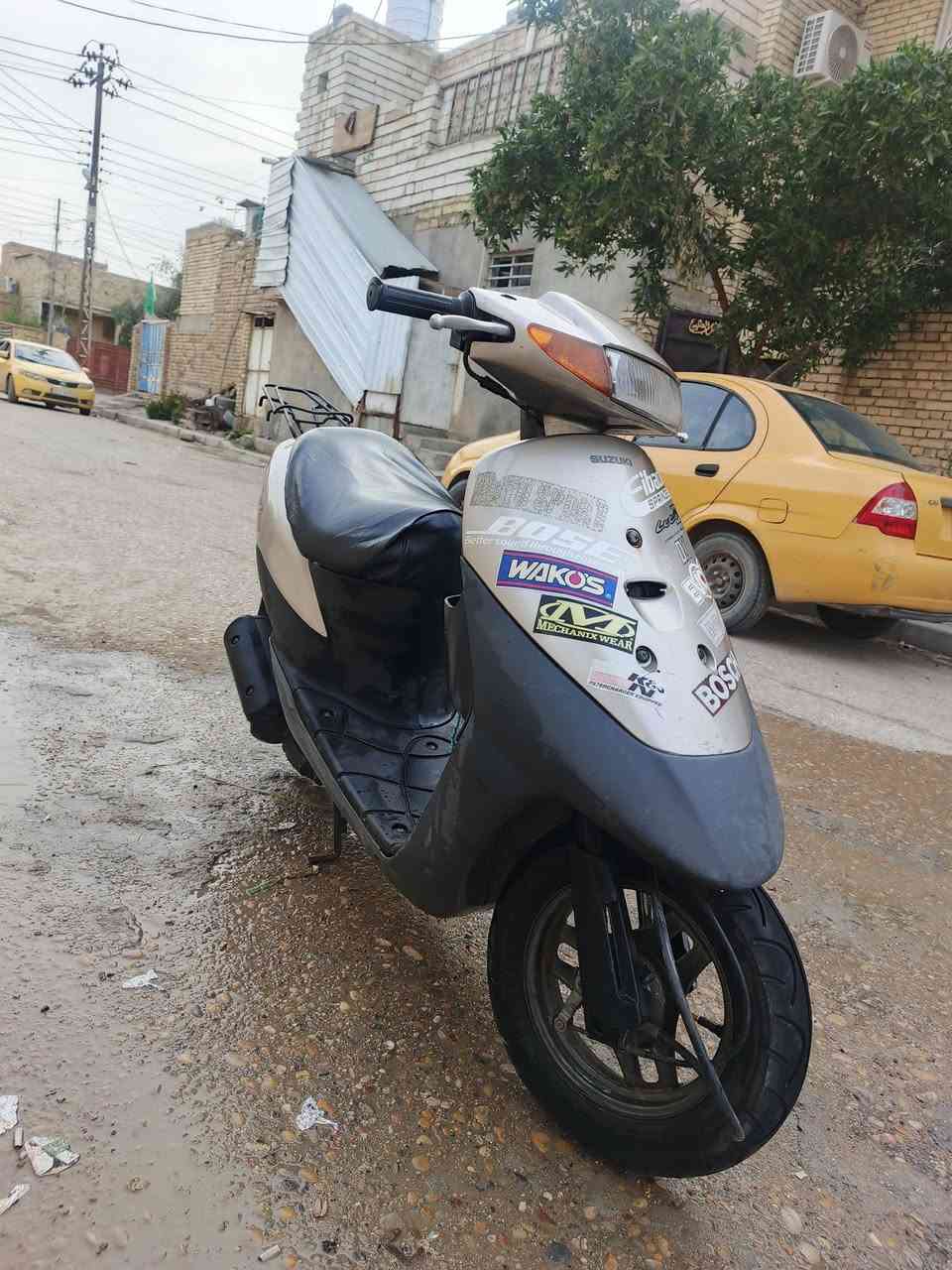 دراجه لبيع صار ٤ تشر من طالعه من وكيل اوراق برغي ما مفوتح بيه لسعر ٤٠٠ بيه مجال ساسوكي ***********
