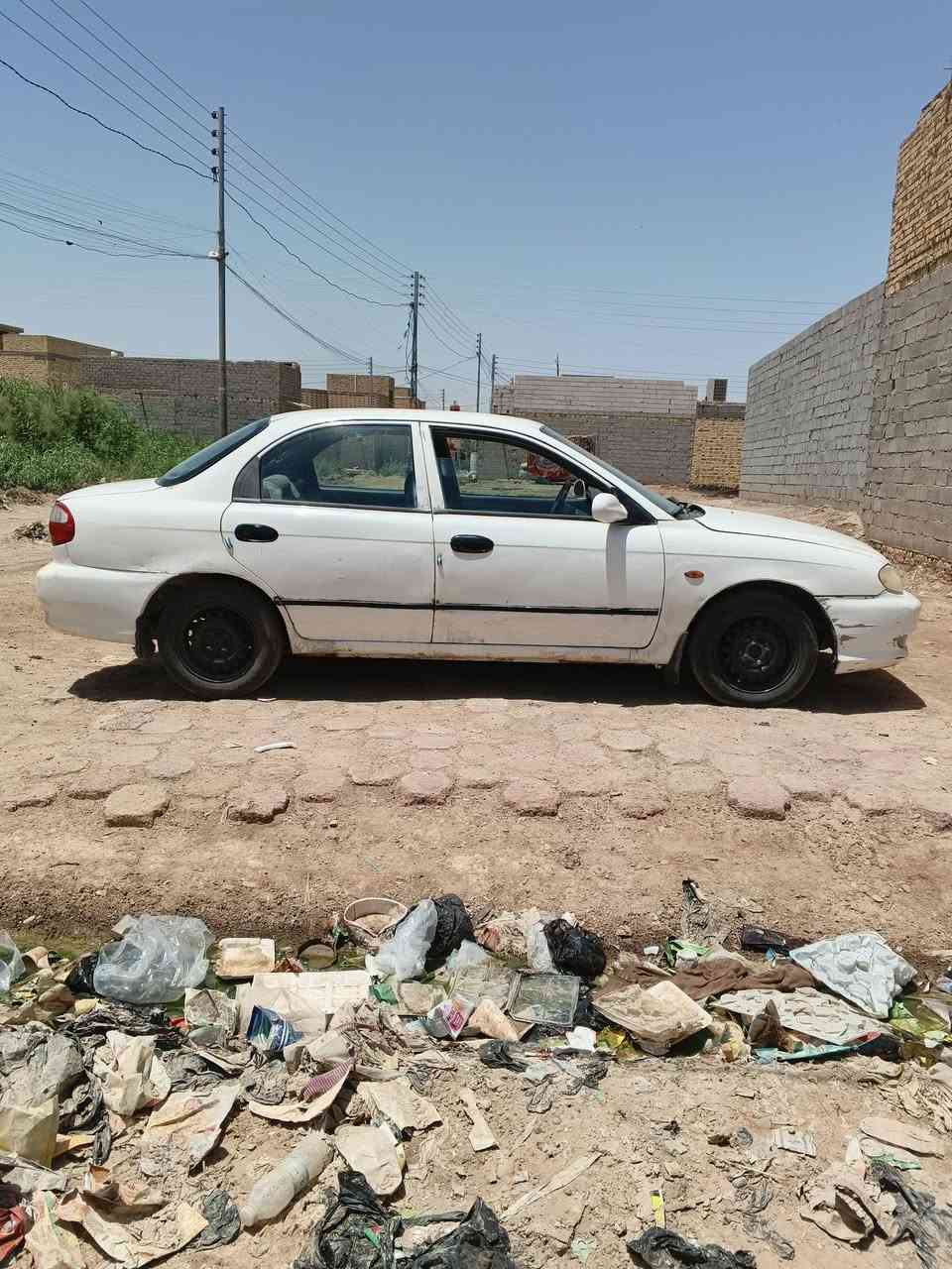كيا سيفيا موديل 2000 سياره مكينه وكير وحداديه مكفوله مكينه 1800 سياره بيع او مراوس حسب القناعه السعر 30 مكاني الناصريه الشطره  /***********
