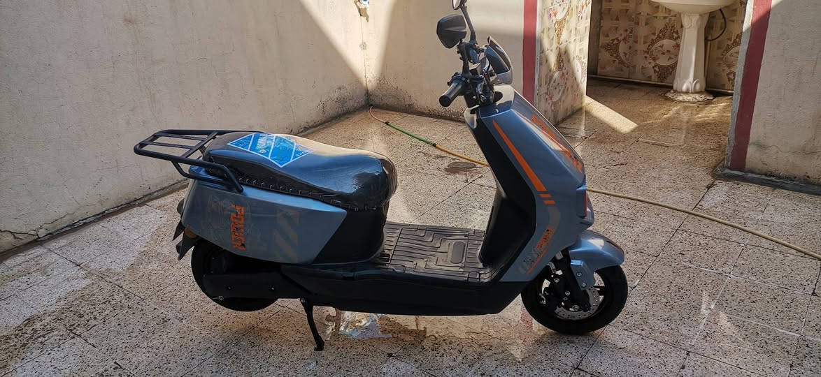 ماطور شحن للبيع بومه نضافه فول باتريات نص عمر السعر 400 وبي مجال ***********
