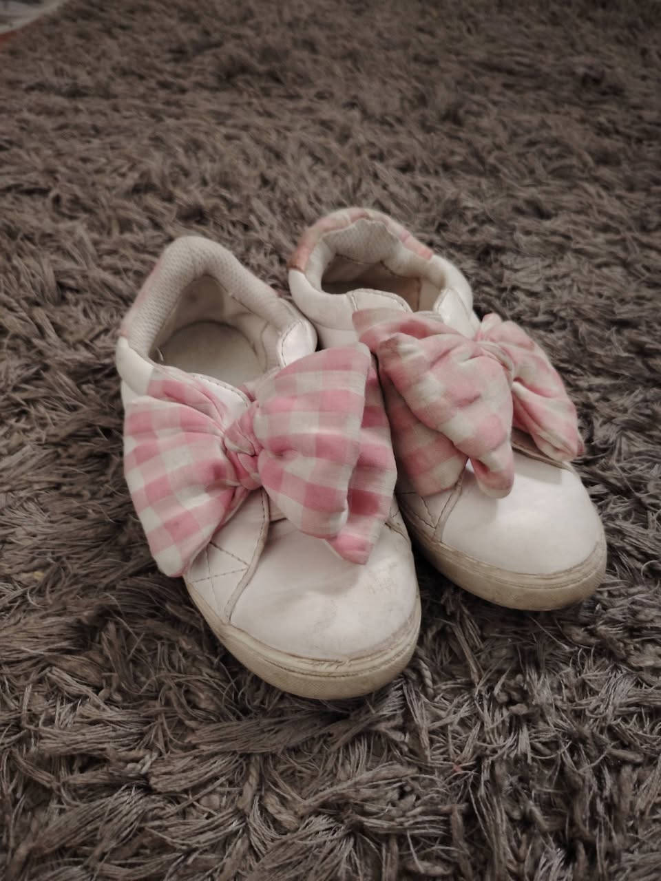 عندي 43 قطعه شي ان من ضمنهن احذيه و تراكسوداد ب 45 الف للحجز والاستفسار التواصل على الرقم واتس اب *********** تحياتي للجميع
