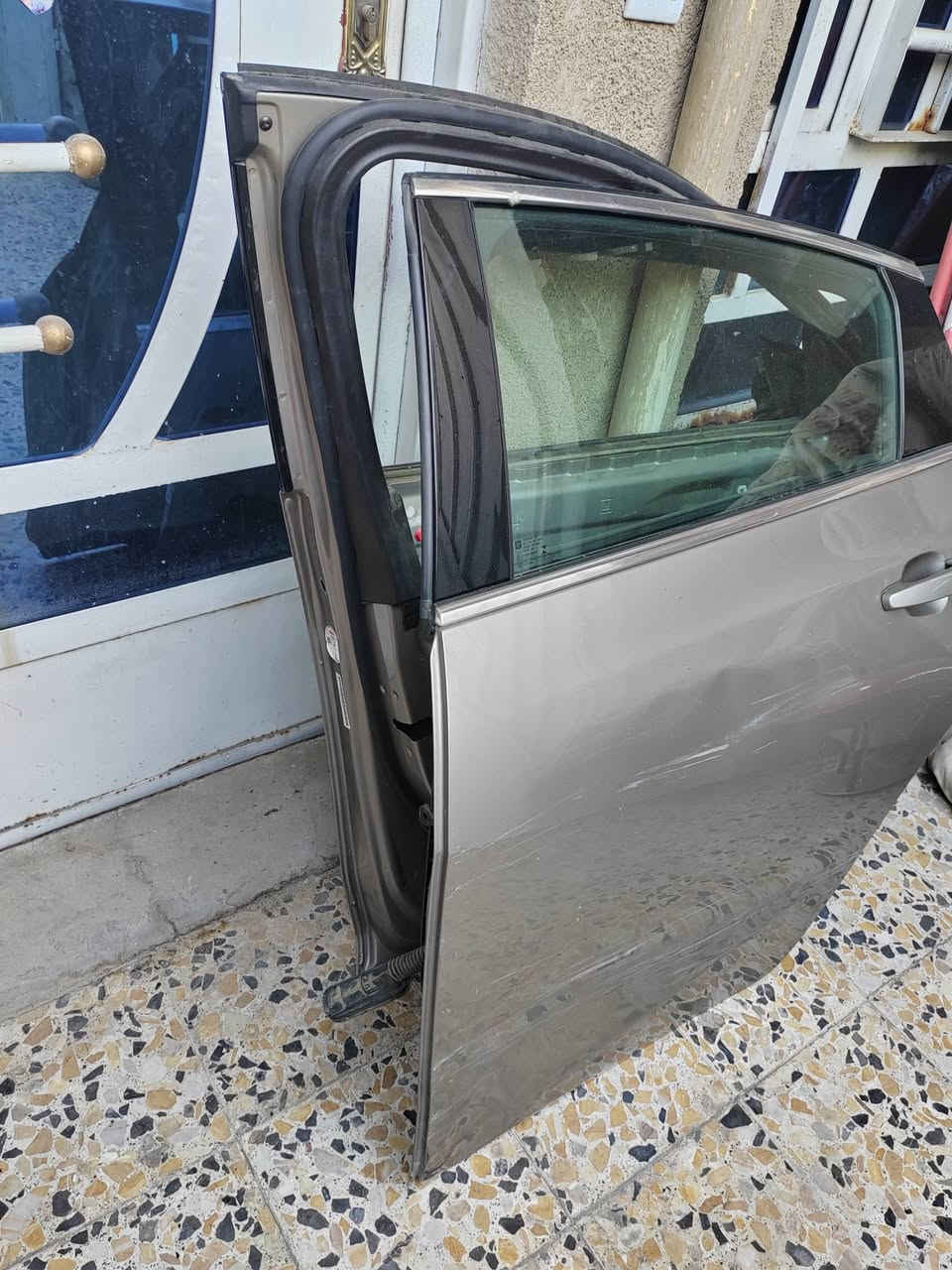 بابين ماليبو جهة السايق صار بيهن ضرر الباب الخلفي ضربة بسيطة ترجع بارد باب السايق ضربة قوية  اريد ابيعهن كاملات هنة وابطاينهن وسماعاتهن وكيلونتهن وكونترولات الجام ***********
