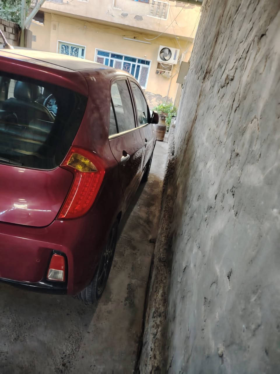 للبيع كيا بيكانتو موديل ٢٠١٦ بصمه فول تحكمات ستيرن شاشة تدفئة تبريد كشنات جلد كير جديد محرك جديد قبل اسبوع شديته تخم تاير جديد صدر خلفي  أمامي نفض كله جديد بيه صبخ جاملغ أمامي جهة اليمنه  من أخذته هيج بس الدعاميه اني صبغتهه أثر شخط مال شارع السعر ٨٥ وبيه مجال مكان بغداد الطارمية ***********
