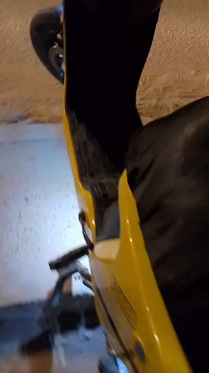 السلام عليكم دراجه نضيفه كلشي مابيه بس الجاملغ الكدام مكسور باتري واحد منفوخ وال باقي كلشي مابي وال السعر 300وبيه مجال🫡


**إذا كنت صاحب هذا الإعلان وتريد حذفه لأي سبب، رجاءا أرسل رسالة إلى الدعم الفني**