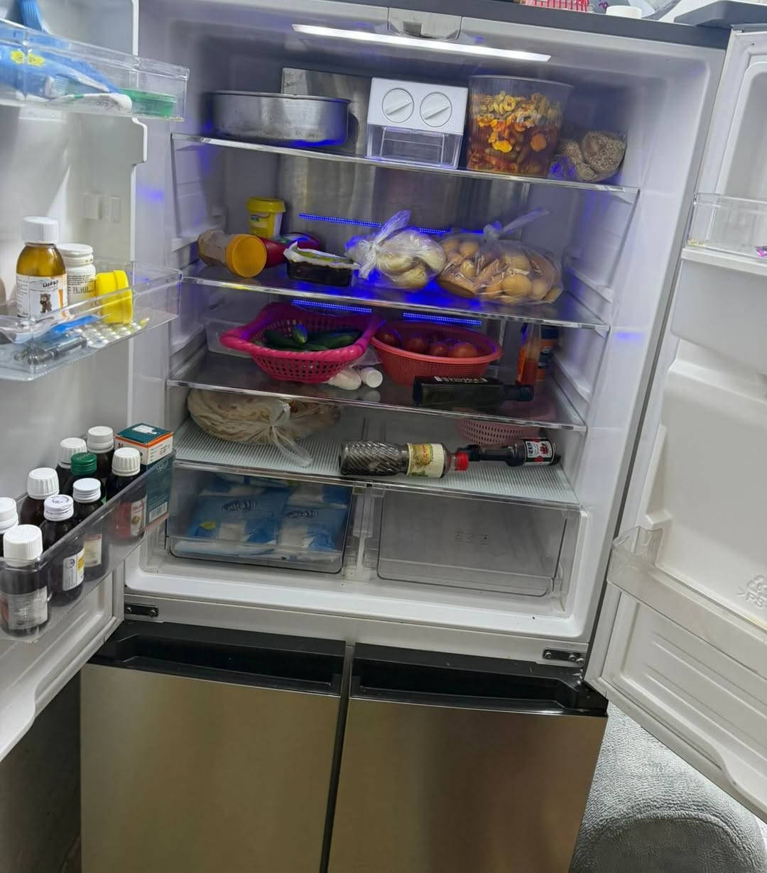 ثلاجه للبيع مصار هوايه من اخذتها اخذتها مليون و٢٠٠ رايدتها ٧٠٠ وبيها مجال بسيط


**إذا كنت صاحب هذا الإعلان وتريد حذفه لأي سبب، رجاءا أرسل رسالة إلى الدعم الفني**