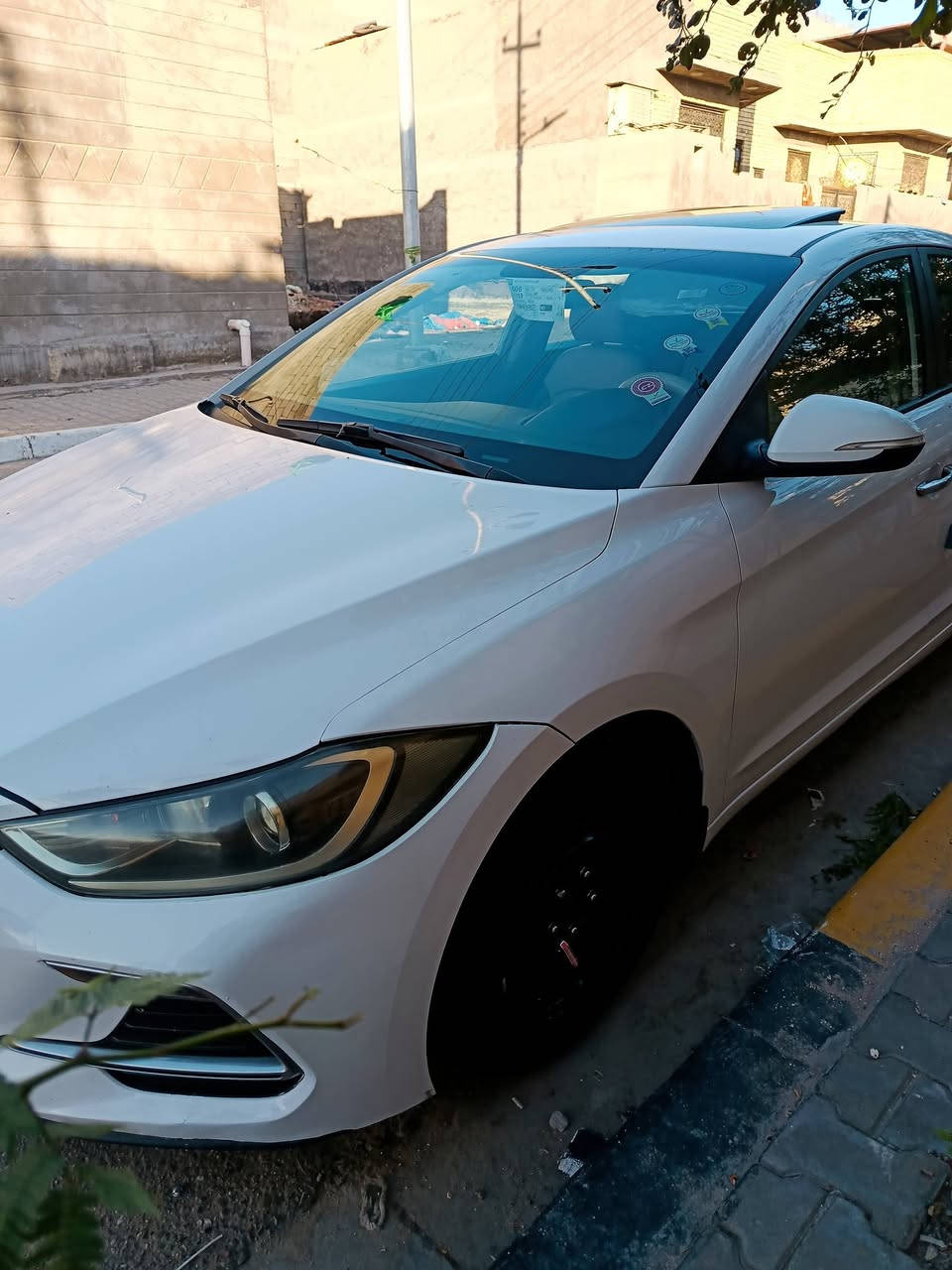 السلام عليكم بيع مستعجل النترا موديل 19 سوبر  رقم بصره الجديد بسمي كفاله كيره تبريد حداده والحمدلله مكينه 2000دوش مكفوله من الضربه بس ملاحظه بسيطه السعره 158 ***********

