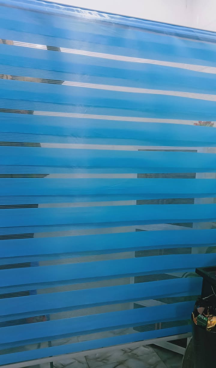 اغراض للبيع المكان الناصرية مركز 
الميز ب25 
البرده قياس كبير ب20 
الفرشة قياس كبير ب15 
الشلال كبير ب35 وبي مجال 
الفرن قياس كبير هو وملحقاته ب30
هذا الرقم 
***********
