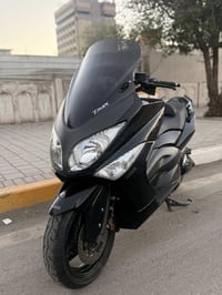 TMAX 2011 يا الله سلام عليكم دراجه تي ماكس 2011  الون اسود كفاله نازله...