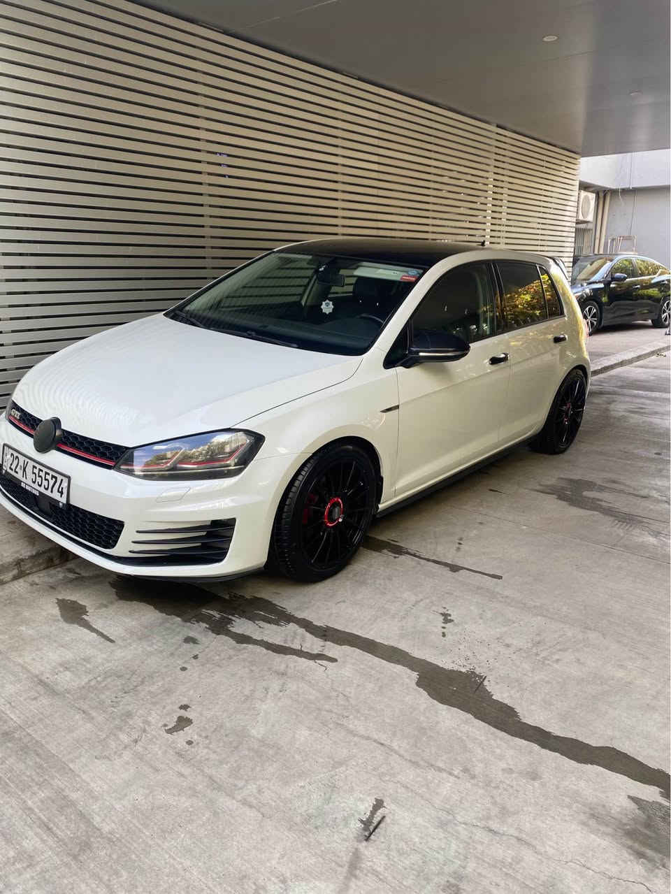 Golf 2017 Tsi 1.8 Turbo
٢ بست بۆنیدی بۆیاغە بێ ژۆرێ
ئێڕباگی سوکانی سیستمە
کامل کرایتە Gti 
تایە و ویلی Oz لەسەرە نوێ
فول مواسەفات
پانۆراما
بەسمە
کوشن جلد و هیتەر
گێر و مەکینە بە شەرت سێرڤسی مۆتوڵی لۆ دەکرێ
١٧٠ هەزار کیلۆمەتر ڕۆیشتیە
بەناوی خۆمە 
غەرامە ٧٠٠ هەزاری لەسەرە
لۆ زانیاری زیاتر پەیوەندی بکەن.
شوێن هەولێر
***********
***********. أربيل, العراق
